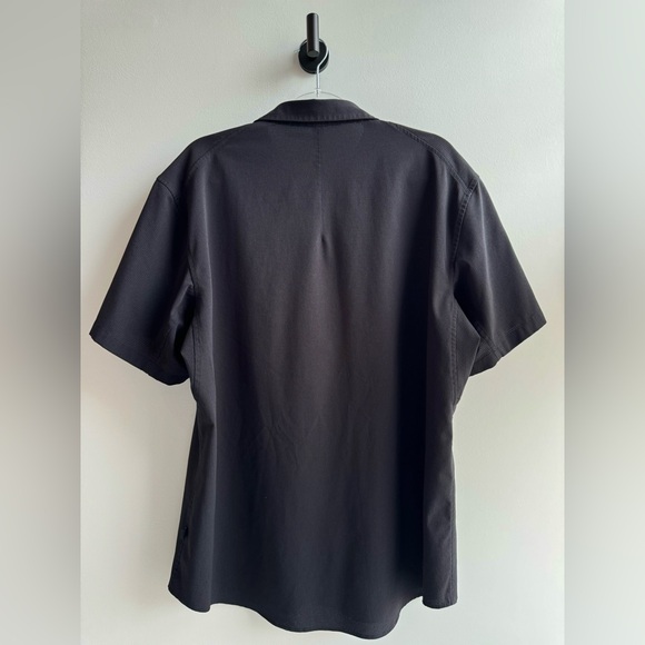 Lululemon Short-Sleeve Shirt - Picture 2 of 3